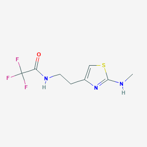 molecular formula C8H10F3N3OS B13284163 2,2,2-Trifluoro-N-{2-[2-(methylamino)-1,3-thiazol-4-yl]ethyl}acetamide 