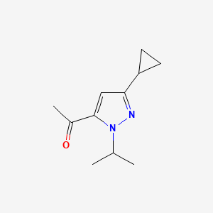 molecular formula C11H16N2O B13290616 1-[3-Cyclopropyl-1-(propan-2-yl)-1H-pyrazol-5-yl]ethan-1-one 