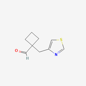 molecular formula C9H11NOS B13292853 1-(1,3-Thiazol-4-ylmethyl)cyclobutane-1-carbaldehyde 