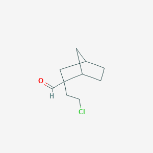 molecular formula C10H15ClO B13293927 2-(2-Chloroethyl)bicyclo[2.2.1]heptane-2-carbaldehyde 