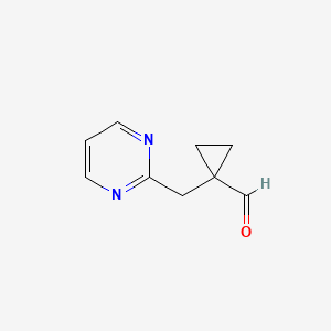 molecular formula C9H10N2O B13295094 1-[(Pyrimidin-2-yl)methyl]cyclopropane-1-carbaldehyde 