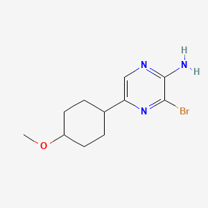 molecular formula C11H16BrN3O B13334474 Rel-3-bromo-5-((1r,4r)-4-methoxycyclohexyl)pyrazin-2-amine 