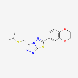 molecular formula C15H16N4O2S2 B13361308 6-(2,3-Dihydro-1,4-benzodioxin-6-yl)-3-[(isopropylsulfanyl)methyl][1,2,4]triazolo[3,4-b][1,3,4]thiadiazole 