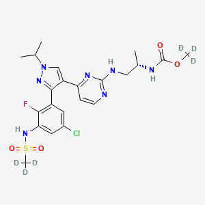 molecular formula C22H27ClFN7O4S B13427213 trideuteriomethyl N-[(2S)-1-[[4-[3-[5-chloro-2-fluoro-3-(trideuteriomethylsulfonylamino)phenyl]-1-propan-2-ylpyrazol-4-yl]pyrimidin-2-yl]amino]propan-2-yl]carbamate 
