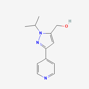 molecular formula C12H15N3O B13429654 (1-isopropyl-3-(pyridin-4-yl)-1H-pyrazol-5-yl)methanol 