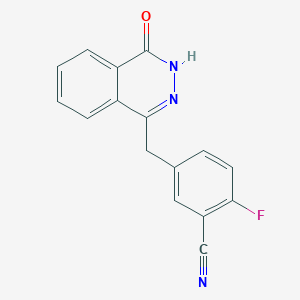 molecular formula C16H10FN3O B1343930 2-Fluoro-5-((4-oxo-3,4-dihydrophthalazin-1-yl)methyl)benzonitrile CAS No. 1021298-68-9