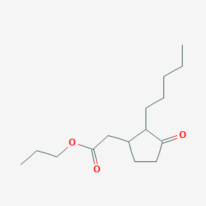 molecular formula C15H26O3 B013459 Cyclopentaneacetic acid, 3-oxo-2-pentyl-, propyl ester CAS No. 158474-72-7