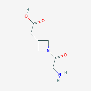 molecular formula C7H12N2O3 B13508858 2-(1-Glycylazetidin-3-yl)acetic acid 