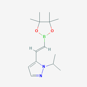 molecular formula C14H23BN2O2 B13553458 1-(propan-2-yl)-5-[2-(tetramethyl-1,3,2-dioxaborolan-2-yl)ethenyl]-1H-pyrazole 