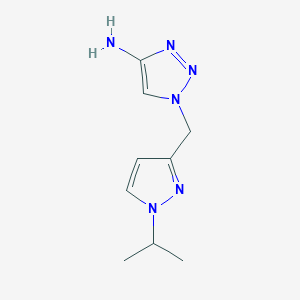 molecular formula C9H14N6 B13561252 1-((1-Isopropyl-1h-pyrazol-3-yl)methyl)-1h-1,2,3-triazol-4-amine 