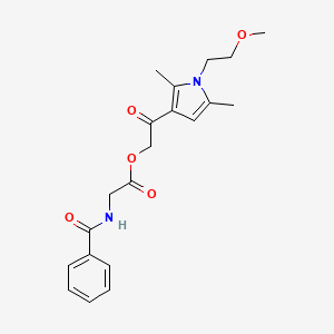 molecular formula C20H24N2O5 B13571091 2-[1-(2-methoxyethyl)-2,5-dimethyl-1H-pyrrol-3-yl]-2-oxoethyl 2-(phenylformamido)acetate 
