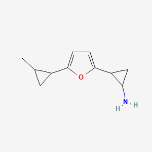molecular formula C11H15NO B13581953 2-(5-(2-Methylcyclopropyl)furan-2-yl)cyclopropan-1-amine 