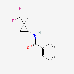 molecular formula C12H11F2NO B13589981 N-{4,4-difluorospiro[2.2]pentan-1-yl}benzamide 