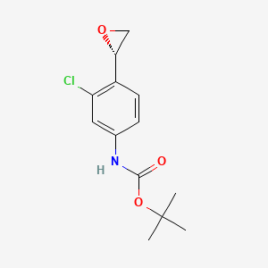 molecular formula C13H16ClNO3 B13592332 tert-butyl N-{3-chloro-4-[(2R)-oxiran-2-yl]phenyl}carbamate 