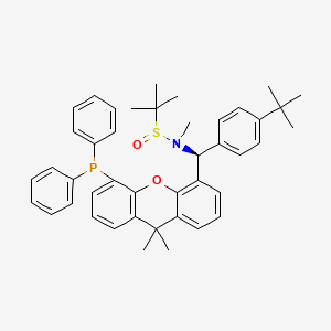 molecular formula C43H48NO2PS B13649218 (R)-N-((S)-(4-(tert-Butyl)phenyl)(5-(diphenylphosphanyl)-9,9-dimethyl-9H-xanthen-4-yl)methyl)-N,2-dimethylpropane-2-sulfinamide 