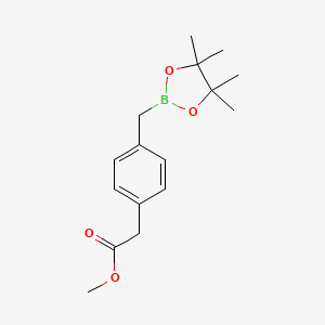 molecular formula C16H23BO4 B13671914 Methyl 2-(4-((4,4,5,5-tetramethyl-1,3,2-dioxaborolan-2-yl)methyl)phenyl)acetate 