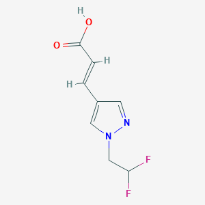 molecular formula C8H8F2N2O2 B1368069 (2E)-3-[1-(2,2-difluoroethyl)-1H-pyrazol-4-yl]prop-2-enoic acid 