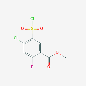 molecular formula C8H5Cl2FO4S B1371050 Methyl 4-chloro-5-(chlorosulfonyl)-2-fluorobenzoate CAS No. 1154149-29-7