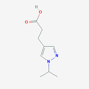 molecular formula C9H14N2O2 B1371340 3-[1-(propan-2-yl)-1H-pyrazol-4-yl]propanoic acid 