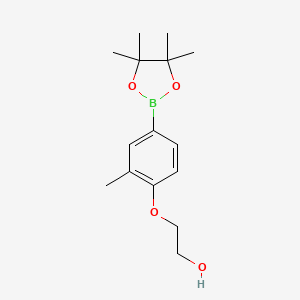 molecular formula C15H23BO4 B1371380 2-[2-Methyl-4-(4,4,5,5-tetramethyl-[1,3,2]-dioxaborolan-2-yl)phenoxy]ethanol 