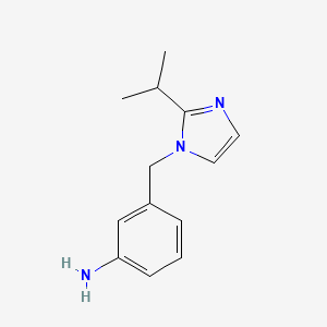 molecular formula C13H17N3 B1372295 3-{[2-(propan-2-yl)-1H-imidazol-1-yl]methyl}aniline CAS No. 1021062-16-7