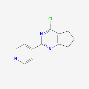 molecular formula C12H10ClN3 B1373772 4-{4-chloro-5H,6H,7H-cyclopenta[d]pyrimidin-2-yl}pyridine CAS No. 1249853-85-7