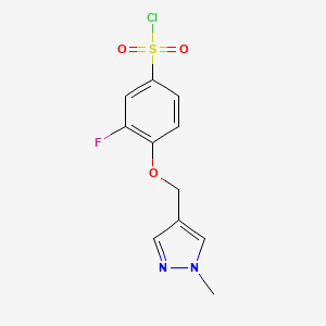 molecular formula C11H10ClFN2O3S B1373845 3-氟-4-[(1-甲基-1H-吡唑-4-基)甲氧基]苯-1-磺酰氯 CAS No. 1274818-67-5