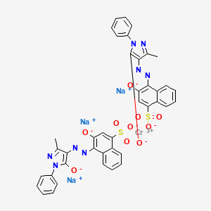 molecular formula C40H26CrN8O10S2.3Na<br>C40H26CrN8Na3O10S2 B13759073 Chromate(3-), bis(4-((4,5-dihydro-3-methyl-5-(oxo-kappaO)-1-phenyl-1H-pyrazol-4-yl)azo-kappaN1)-3-(hydroxy-kappaO)-1-naphthalenesulfonato(3-))-, trisodium CAS No. 61916-41-4