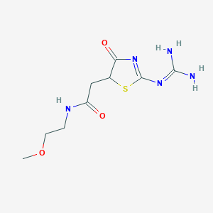 molecular formula C9H15N5O3S B1375993 2-(2-carbamimidoylimino-4-oxo-1,3-thiazolidin-5-yl)-N-(2-methoxyethyl)acetamide CAS No. 1428139-33-6