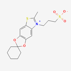 molecular formula C17H21NO5S2 B13761450 Spiro[cyclohexane-1,2'-[1,3]dioxolo[4,5-f]benzothiazolium], 6'-methyl-7'-(3-sulfopropyl)-, inner salt CAS No. 68239-11-2