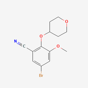molecular formula C13H14BrNO3 B1376358 5-bromo-3-methoxy-2-((tetrahydro-2H-pyran-4-yl)oxy)benzonitrile CAS No. 1292317-99-7