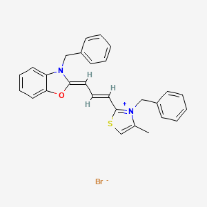 molecular formula C28H25BrN2OS B13791373 (2E)-3-benzyl-2-[(E)-3-(3-benzyl-4-methyl-1,3-thiazol-3-ium-2-yl)prop-2-enylidene]-1,3-benzoxazole bromide CAS No. 68921-79-9