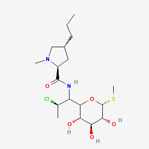 molecular formula C18H33ClN2O5S B13795714 (2S,4R)-N-[2-Chloro-1-[(2R,3S,4S,5R,6R)-3,4,5-trihydroxy-6-methylsulfanyl-oxan-2-YL]propyl]-1-methyl-4-propyl-pyrrolidine-2-carboxamide 