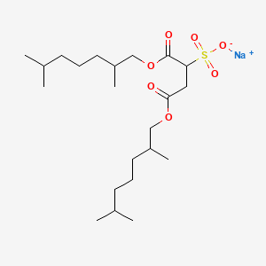 molecular formula C22H41NaO7S B13799573 Sodium 1,4-bis(2,6-dimethylheptyl) sulphonatosuccinate CAS No. 63217-13-0