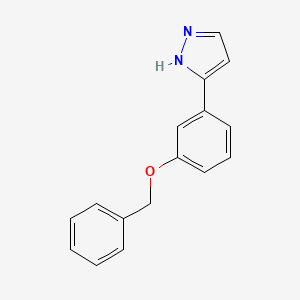 molecular formula C16H14N2O B1382099 3-[3-(benzyloxy)phenyl]-1H-pyrazole CAS No. 1803600-65-8