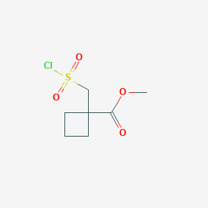 molecular formula C7H11ClO4S B1382808 Methyl 1-[(chlorosulfonyl)methyl]cyclobutane-1-carboxylate CAS No. 1803609-21-3