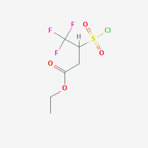 molecular formula C6H8ClF3O4S B1382918 3-(氯磺酰基)-4,4,4-三氟丁酸乙酯 CAS No. 1803598-32-4