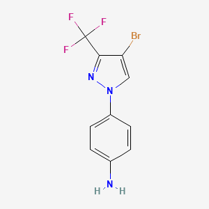 molecular formula C10H7BrF3N3 B1383553 4-[4-bromo-3-(trifluoromethyl)-1H-pyrazol-1-yl]aniline CAS No. 2044722-54-3
