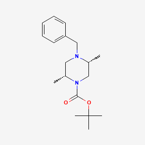 molecular formula C18H28N2O2 B1383872 (2R,5R)-4-Benzyl-2,5-dimethyl-piperazine-1-carboxylic acid tert-butyl ester CAS No. 1932790-00-5
