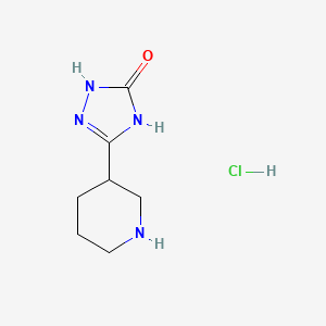 molecular formula C7H13ClN4O B1384638 5-(piperidin-3-yl)-2,3-dihydro-1H-1,2,4-triazol-3-one hydrochloride CAS No. 1803561-58-1