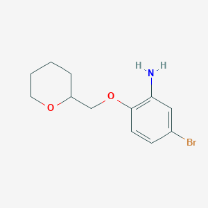 molecular formula C12H16BrNO2 B1386082 5-Bromo-2-(tetrahydro-2H-pyran-2-ylmethoxy)aniline CAS No. 946699-99-6