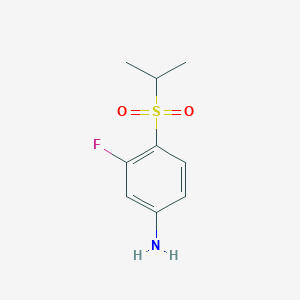 3-Fluoro-4-(propane-2-sulfonyl)aniline