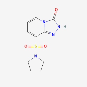 molecular formula C10H12N4O3S B1393192 8-(pyrrolidin-1-ylsulfonyl)[1,2,4]triazolo[4,3-a]pyridin-3(2H)-one CAS No. 1291486-95-7