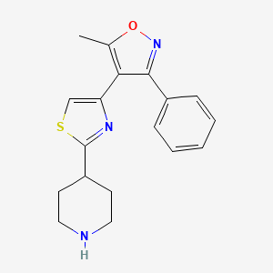 molecular formula C18H19N3OS B1394369 4-[4-(5-Methyl-3-phenylisoxazol-4-yl)-1,3-thiazol-2-yl]piperidine CAS No. 1070176-30-5