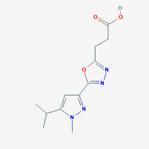 molecular formula C12H16N4O3 B1395852 3-[5-(5-Isopropyl-1-methyl-1H-pyrazol-3-yl)-1,3,4-oxadiazol-2-yl]propanoic acid CAS No. 1365962-38-4
