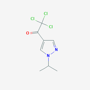 molecular formula C8H9Cl3N2O B1396302 2,2,2-三氯-1-(1-异丙基-1H-吡唑-4-基)-乙酮 CAS No. 1306738-55-5