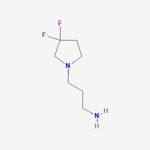 molecular formula C7H14F2N2 B1396925 1-吡咯烷丙胺，3,3-二氟- CAS No. 867007-59-8