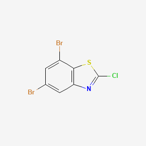 molecular formula C7H2Br2ClNS B1399072 5,7-Dibromo-2-chlorobenzo[d]thiazole CAS No. 1190322-01-0