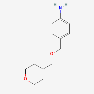 4-{[(Oxan-4-yl)methoxy]methyl}aniline