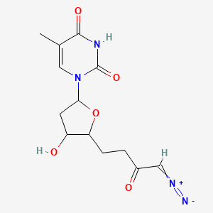 molecular formula C13H16N4O5 B13995796 (1E)-1-Diazonio-4-[3-hydroxy-5-(5-methyl-2,4-dioxo-3,4-dihydropyrimidin-1(2H)-yl)oxolan-2-yl]but-1-en-2-olate CAS No. 75863-54-6
